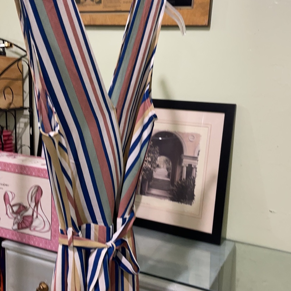 Beautiful jumpsuit in excellent condition. - Picture 2 of 8